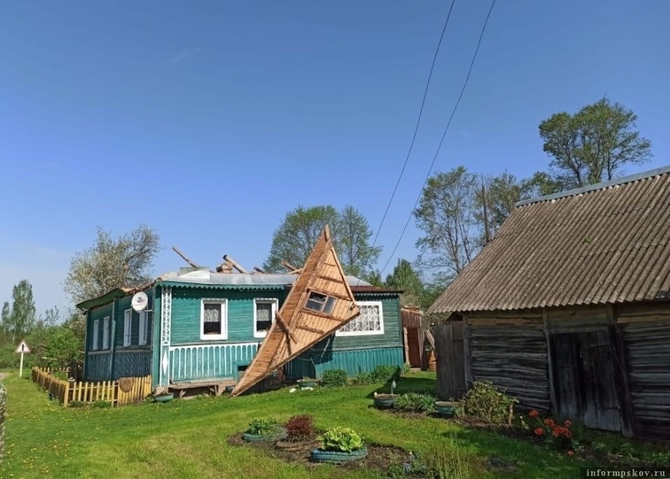 В трёх районах Псковской области продолжается восстановление электроснабжение 