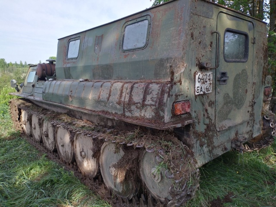 Поисковики подняли первые обломки самолета Ил-2 времен войны в Пыталовском районе