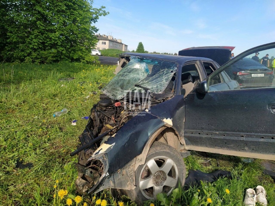 Четыре человека госпитализированы после ДТП в Порховском районе