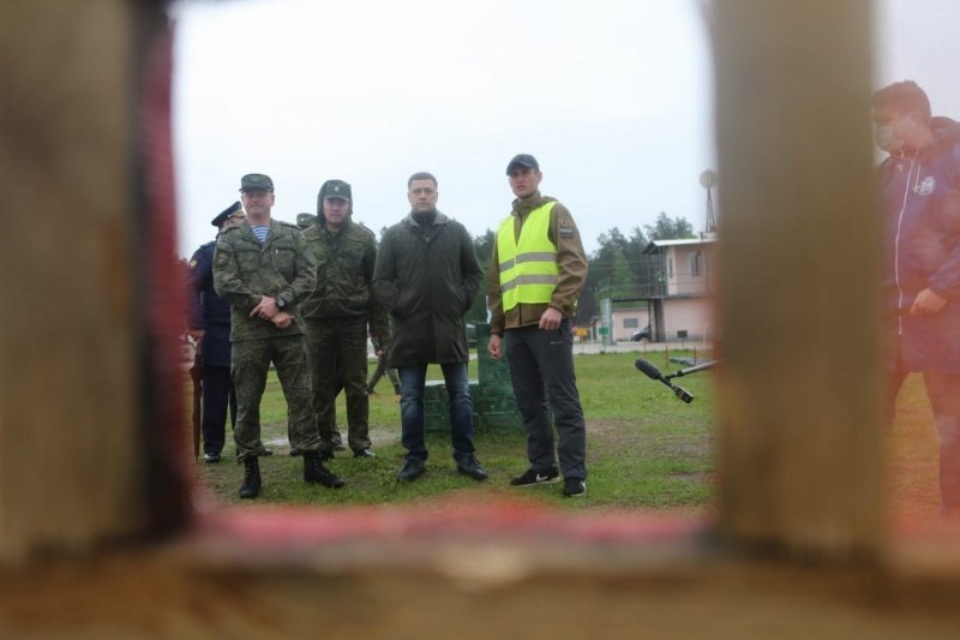 В Псковской области стартовал открытый Чемпионат по стрельбе