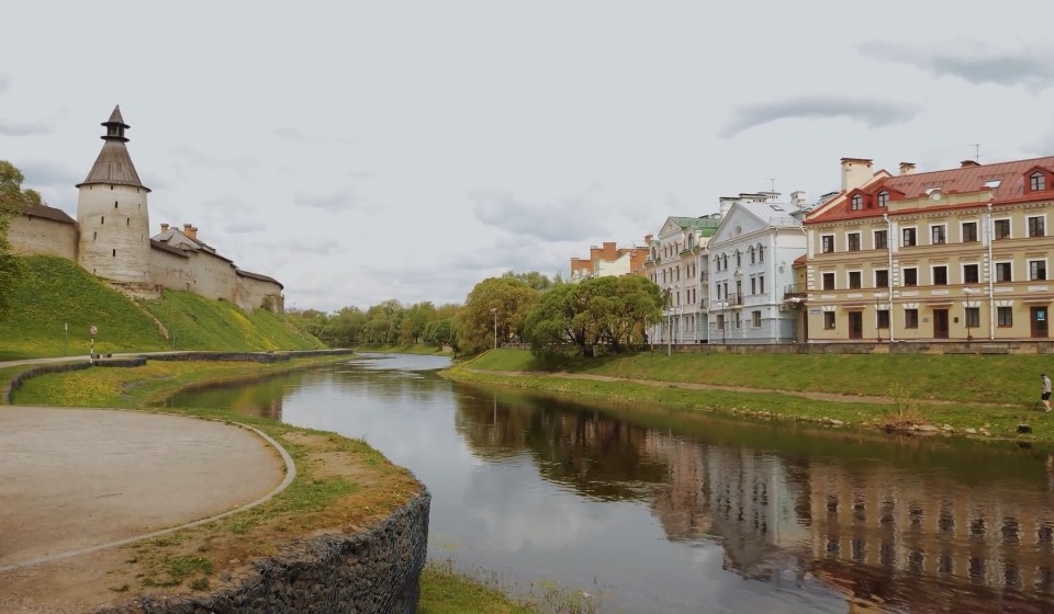 Московский блогер-урбанист выпустил блог о Пскове