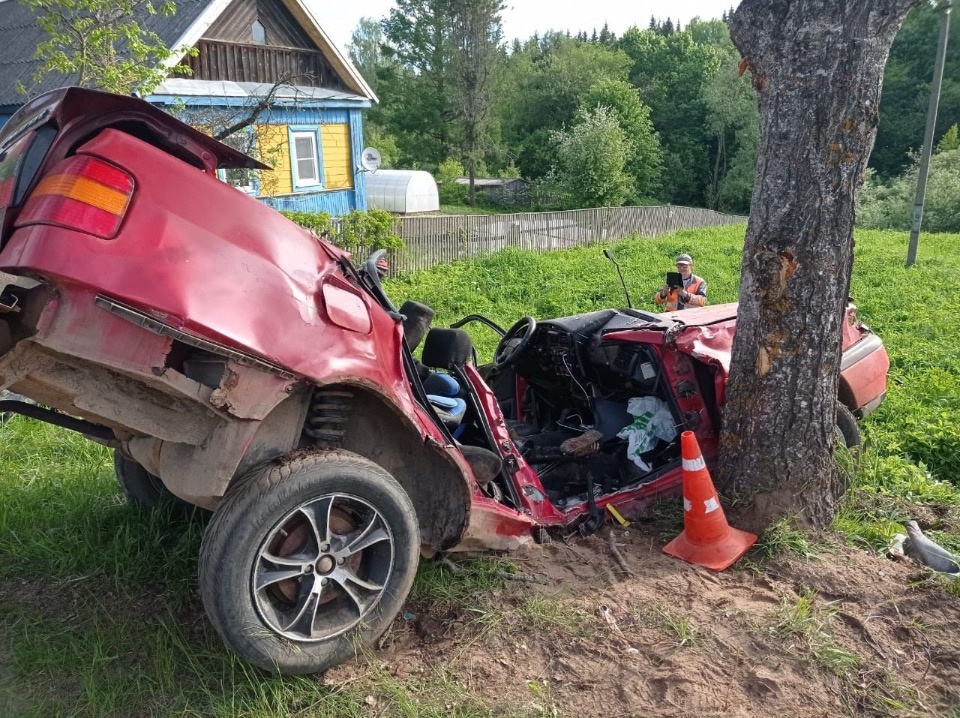 Три человека погибли и один пострадал в ДТП в Куньинском районе
