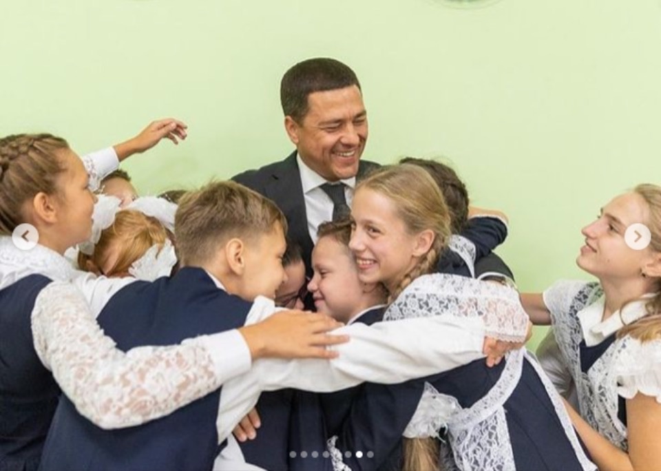 Михаил Ведерников: Наша обязанность — обеспечить комфортные условия для жизни наших детей Михаил Ведерников: Наша обязанность — обеспечить комфортные условия для жизни наших детей