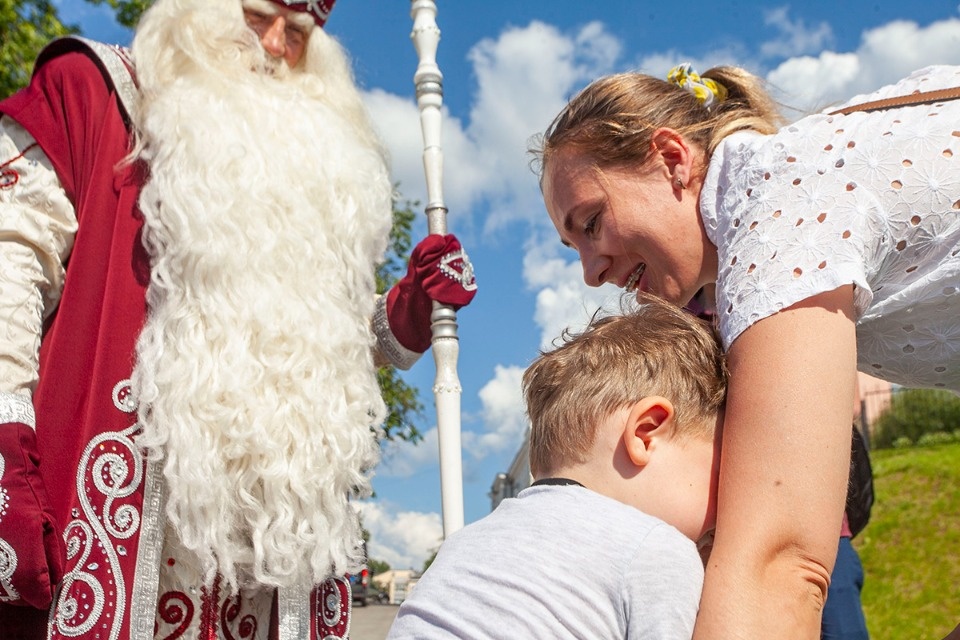 Мороз и солнце Мороз и солнце