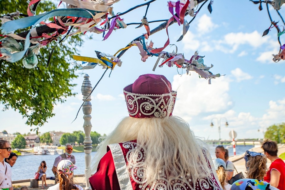 Мороз и солнце Мороз и солнце