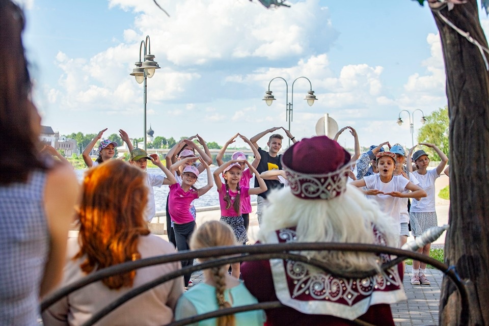 Мороз и солнце Мороз и солнце