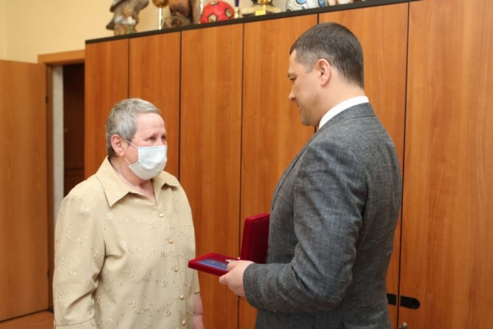 Звание «Заслуженный педагогический работник Псковской области» присвоено директору Идрицкой школы