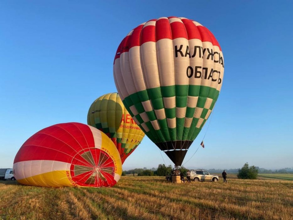 Второй день чемпионата по воздухоплаванию в Великих Луках начался тренировочным полётом