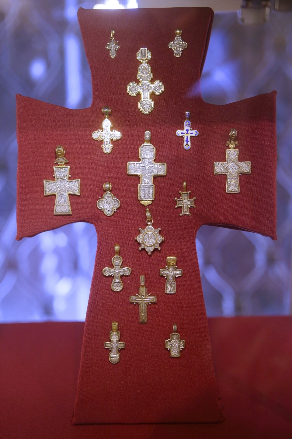 Крест и любовь