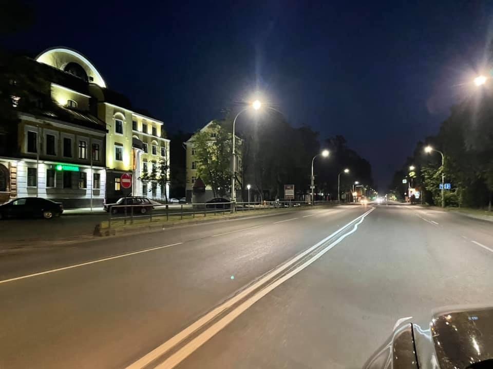 Кривую разметку на Октябрьском проспекте в Пскове исправят Кривую разметку на Октябрьском проспекте в Пскове исправят