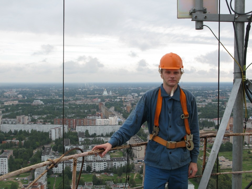 Говорит и показывает