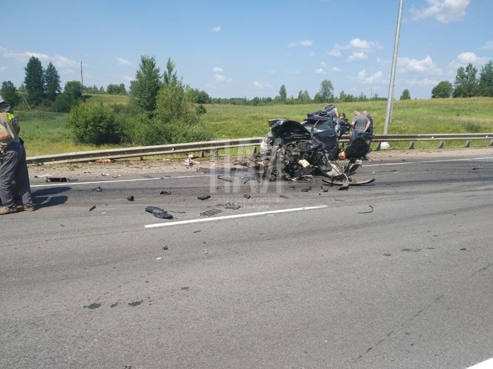 Двое взрослых и ребёнок погибли в ДТП в Куньинском районе