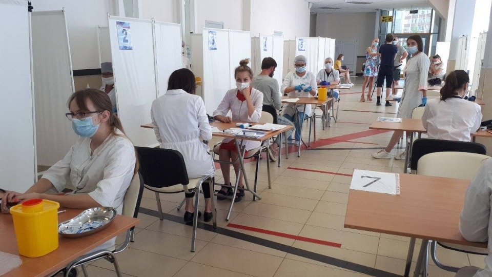 Пункт вакцинации заработал в Ледовом дворце Пскова