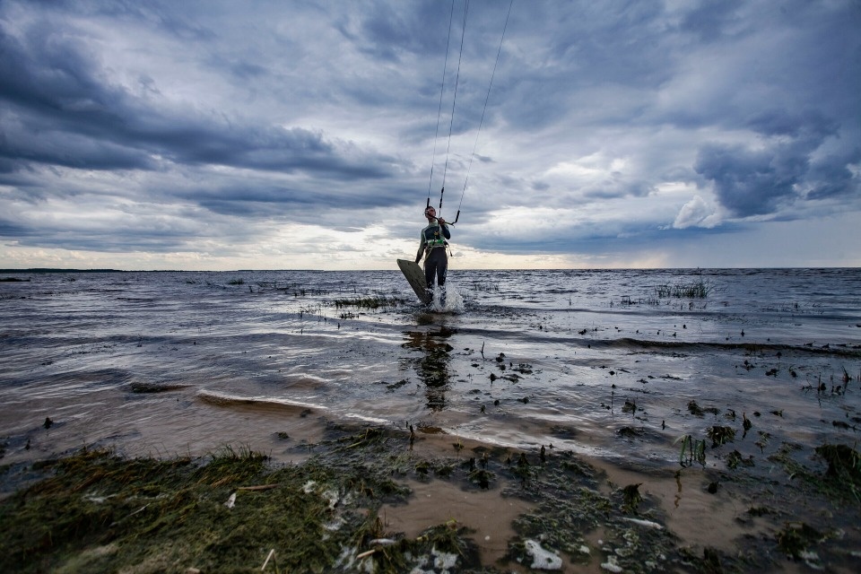 Ветер и паруса в небе