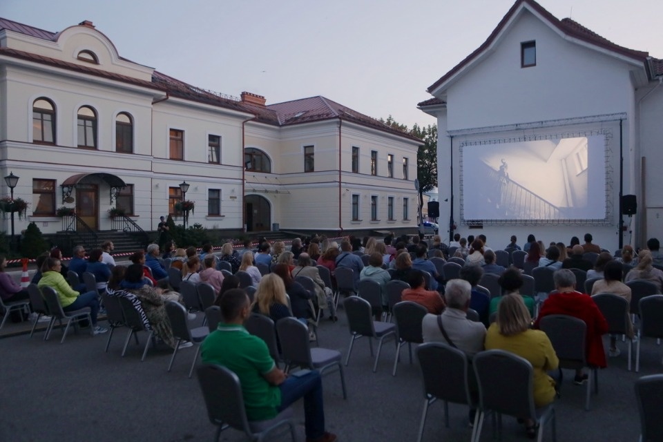 Ворота в кино 