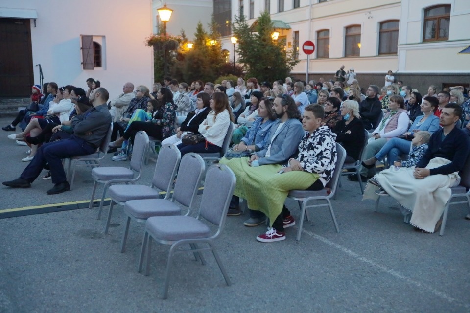 Ворота в кино 