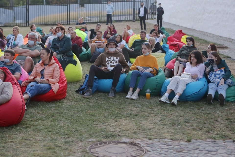 Кино в мешках