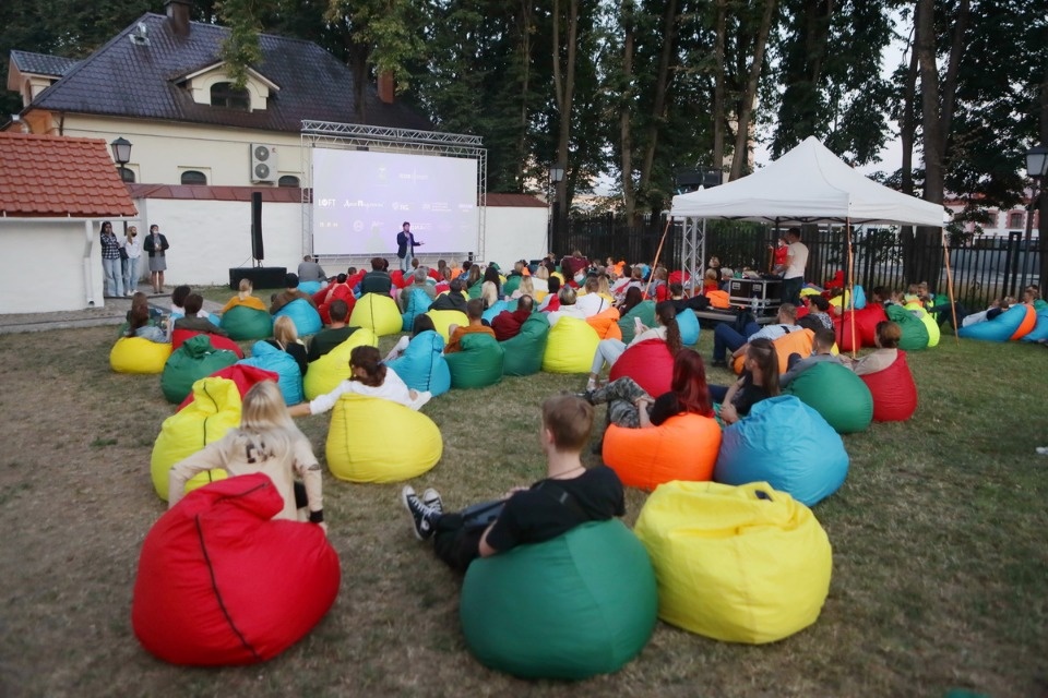 Кино в мешках