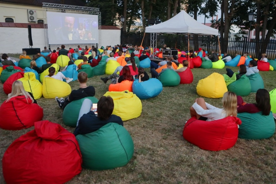 Кино в мешках