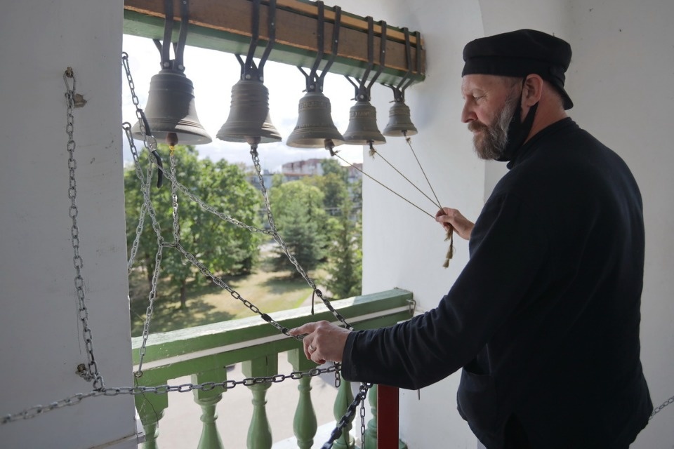 Звонят колокола