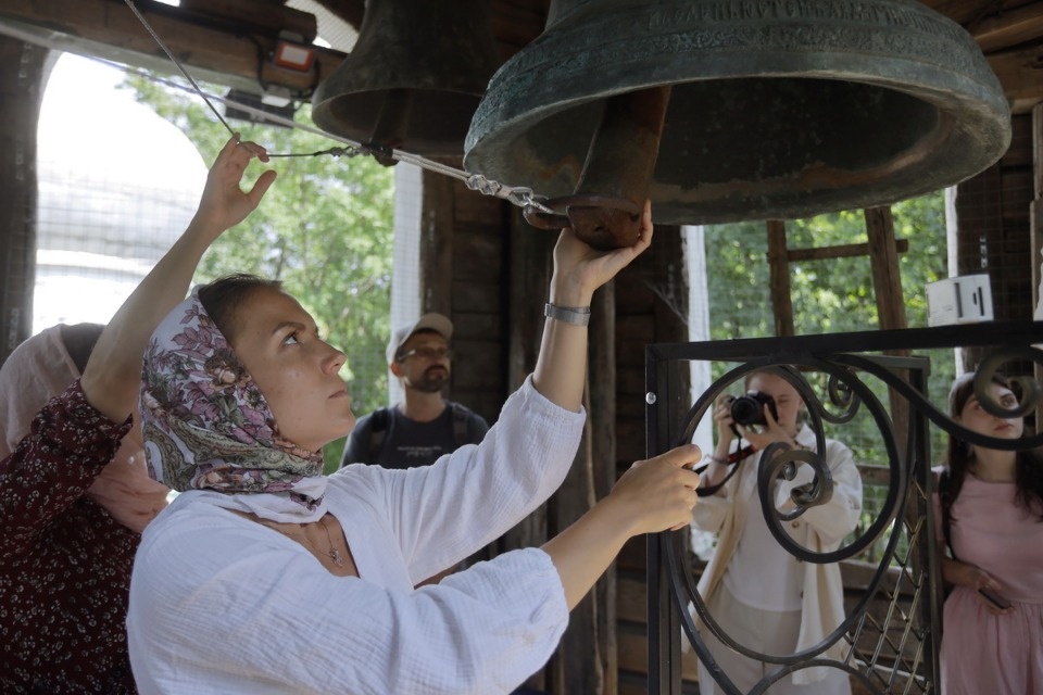 Звонят колокола