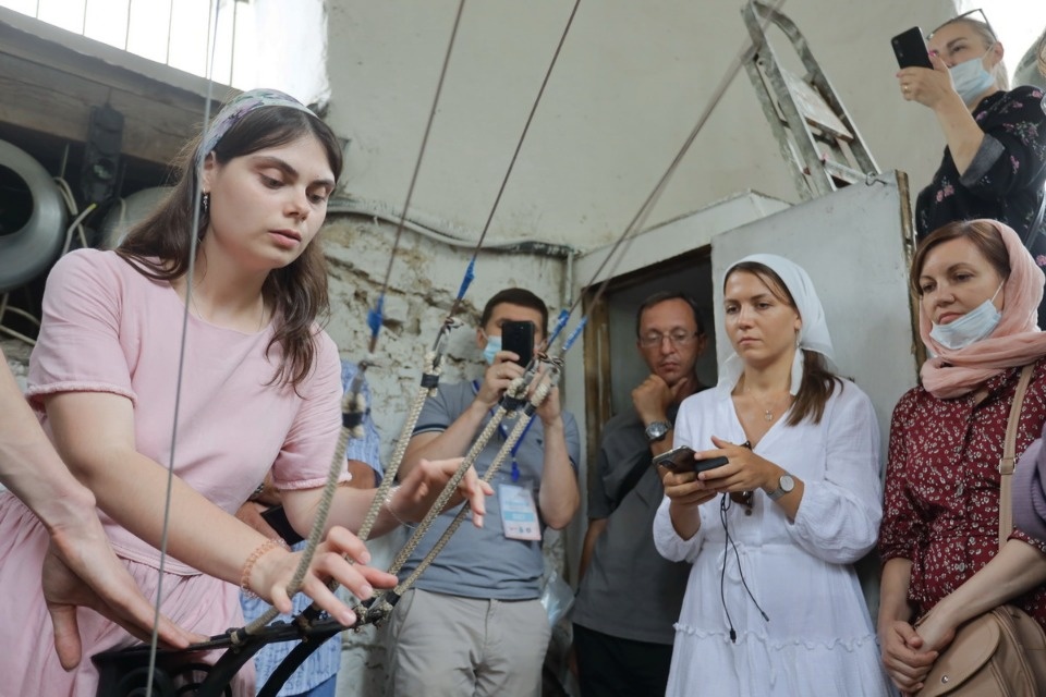 Звонят колокола