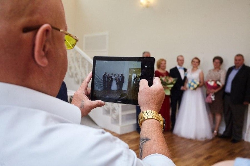 Псковичи смогут заключить брак дома и в больнице 