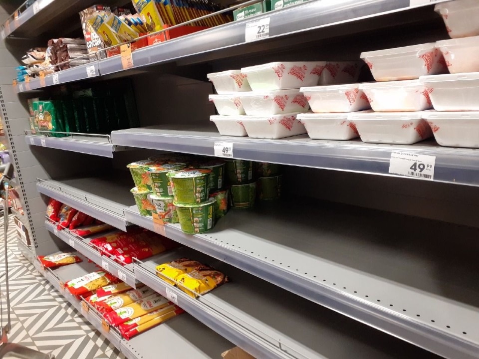 Дотянуться до полки Дотянуться до полки