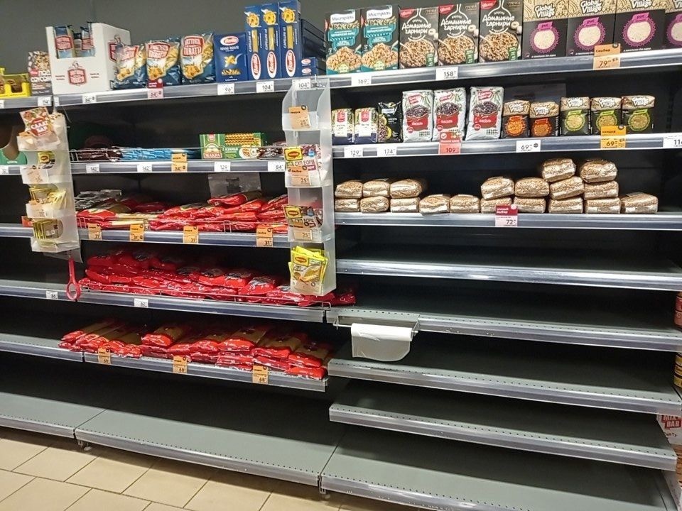 Дотянуться до полки Дотянуться до полки