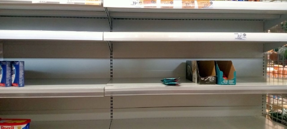 Дотянуться до полки Дотянуться до полки