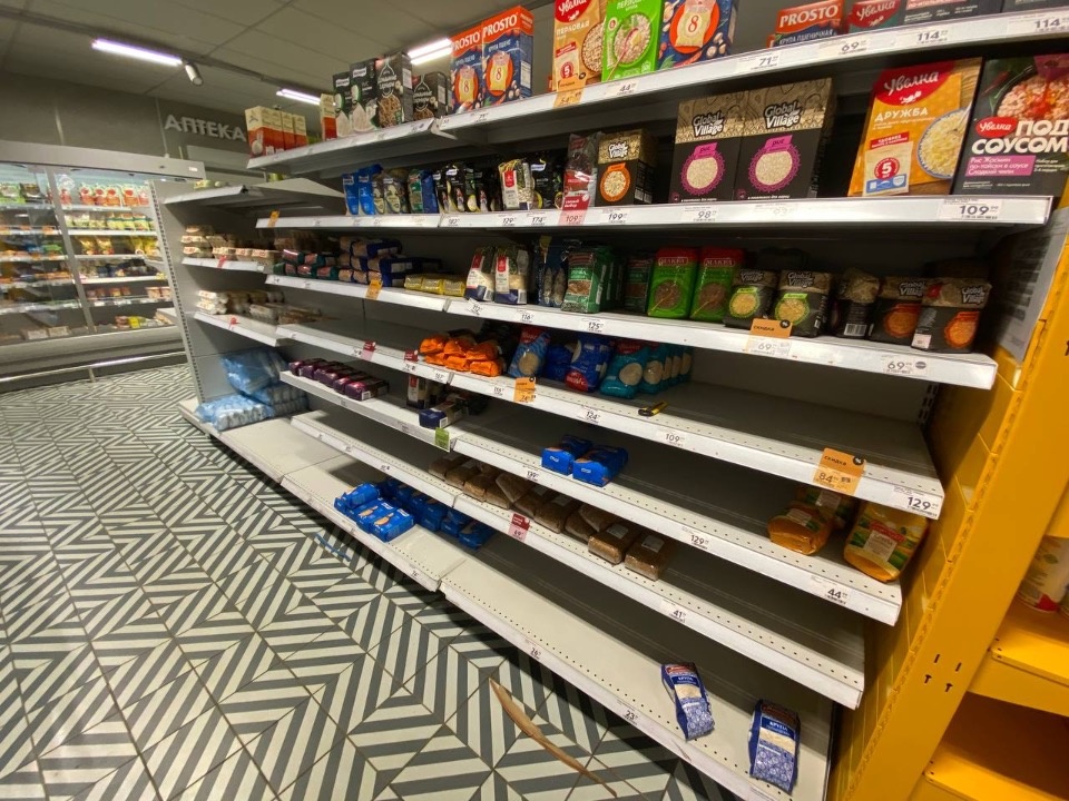 Дотянуться до полки Дотянуться до полки