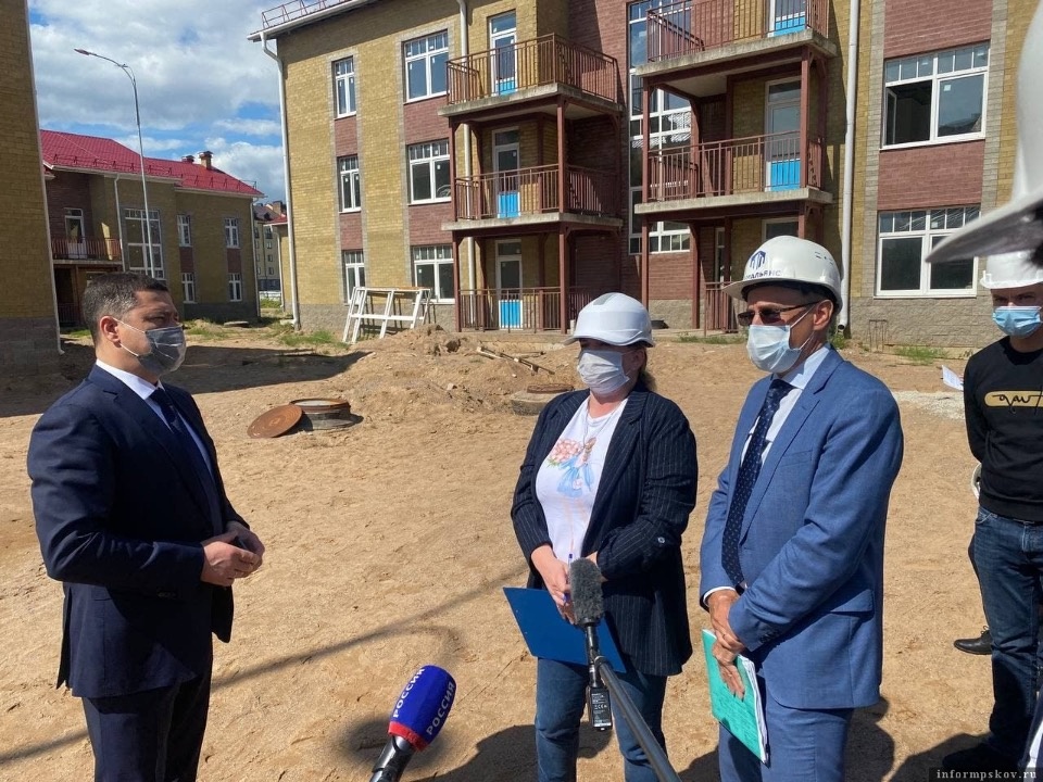 Михаил Ведерников проконтролировал строительство Социального городка Михаил Ведерников проконтролировал строительство Социального городка