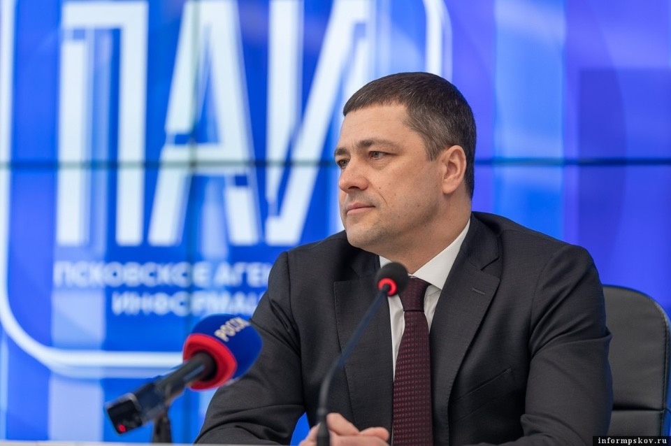 Михаил Ведерников проведет пресс-конференцию в медиацентре Псковского агентства информации