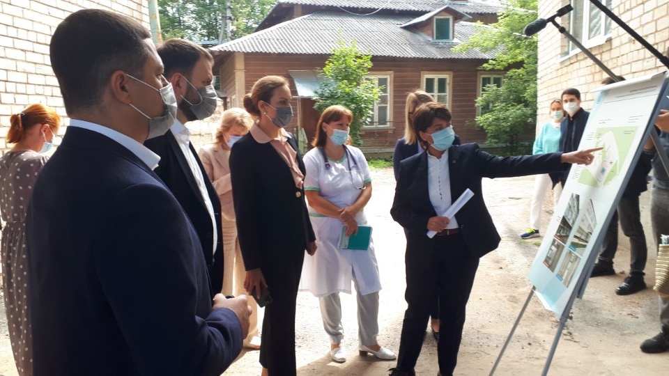 Помощнику президента России представили план по модернизации Печорской больницы