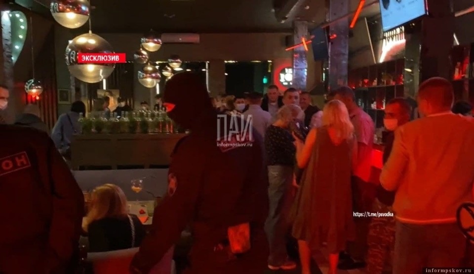 Правоохранительные органы прервали подпольную вечеринку в Пскове
