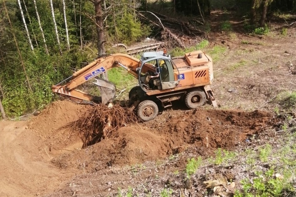 Девять километров дороги Остров — Новоржев отремонтируют до 1 декабря