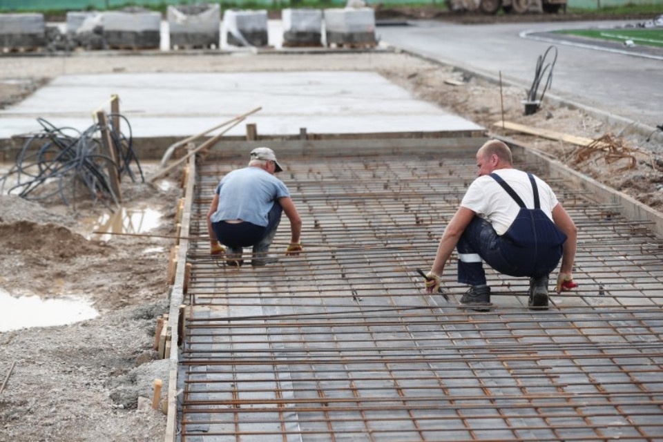 Физкультурно-оздоровительный комплекс откроется в Дно до середины сентября