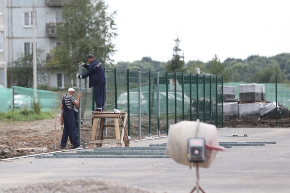 Физкультурно-оздоровительный комплекс откроется в Дно до середины сентября
