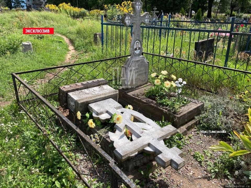 Подростки осквернили захоронения на невельском кладбище