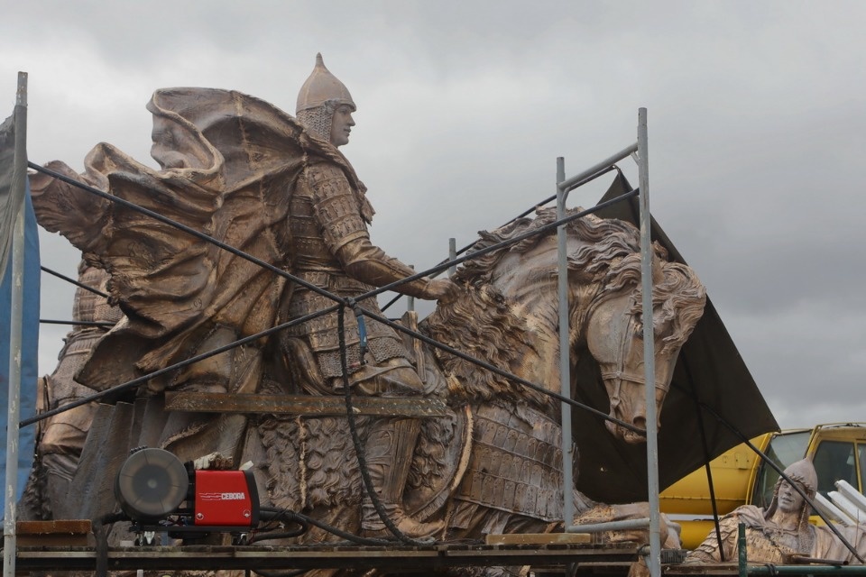 Команда «Стройся!» Команда «Стройся!»