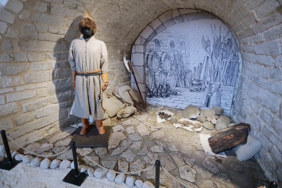 Подарок школьникам