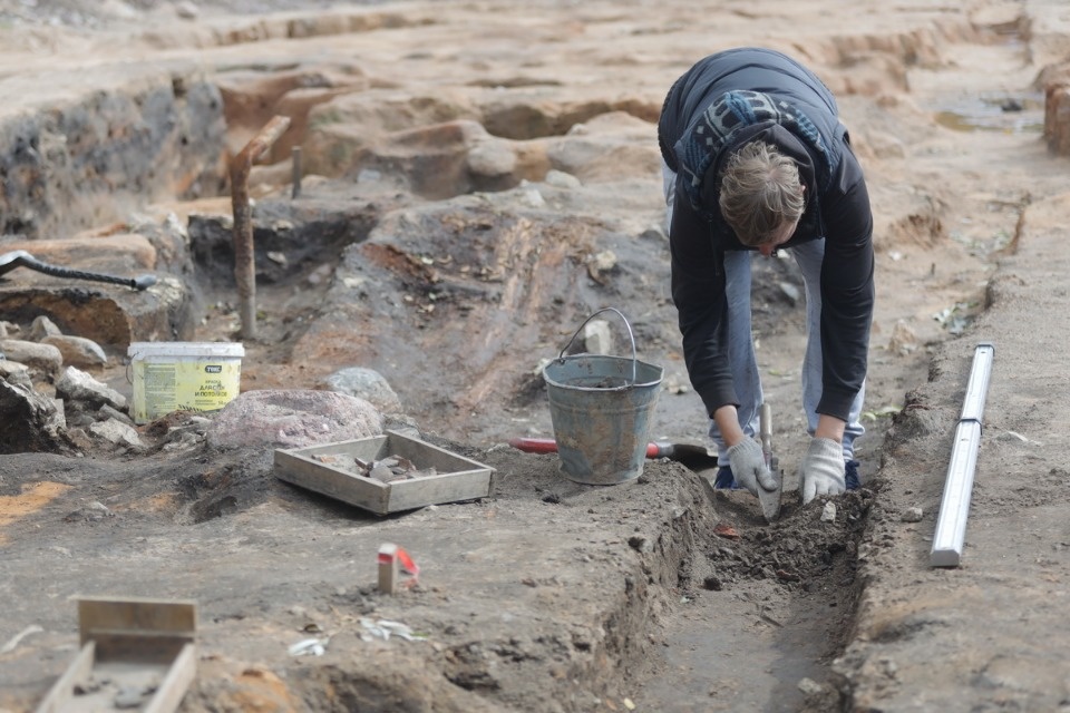 И вновь продолжается бой?.. И вновь продолжается бой?..