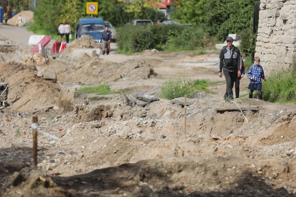 И вновь продолжается бой?.. И вновь продолжается бой?..