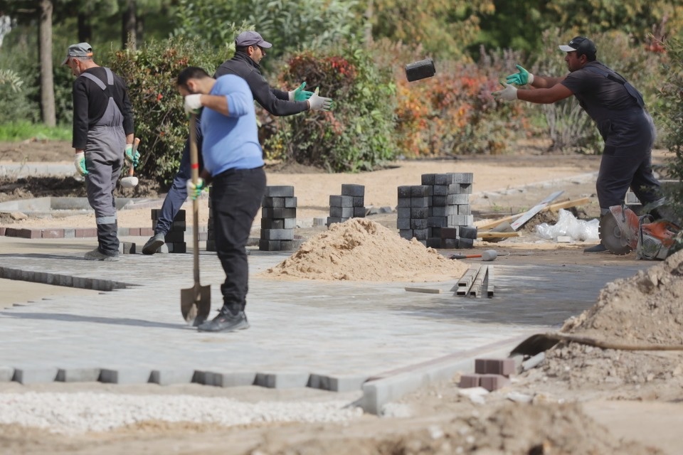 И вновь продолжается бой?.. И вновь продолжается бой?..