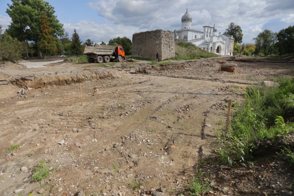 И вновь продолжается бой?.. И вновь продолжается бой?..