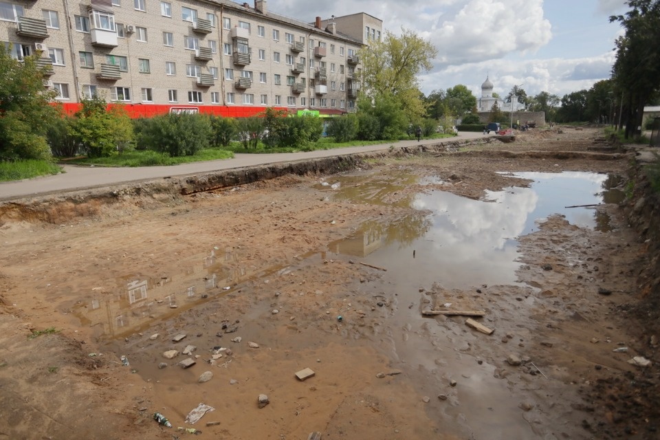 И вновь продолжается бой?.. И вновь продолжается бой?..