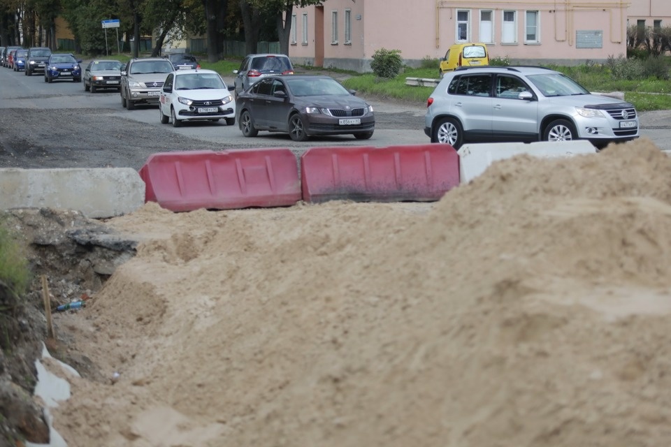 И вновь продолжается бой?.. И вновь продолжается бой?..