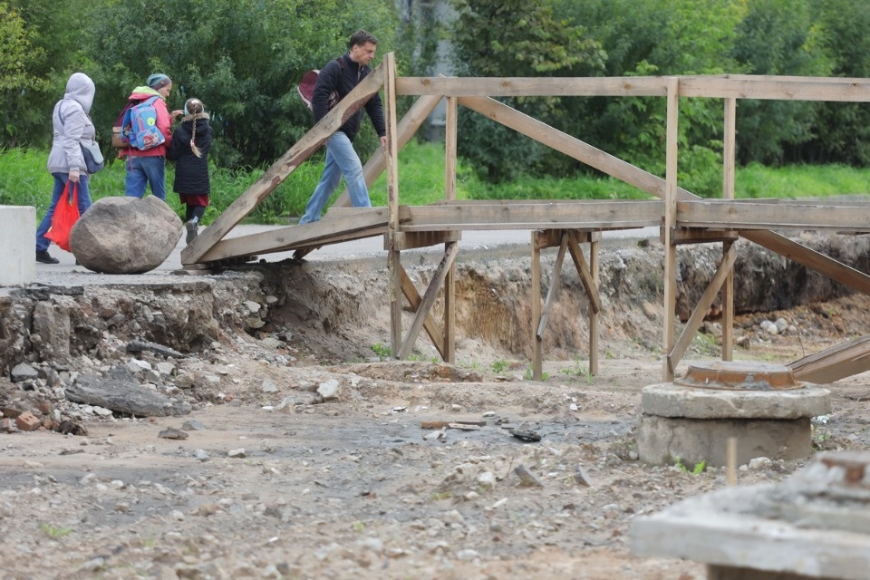 И вновь продолжается бой?.. И вновь продолжается бой?..