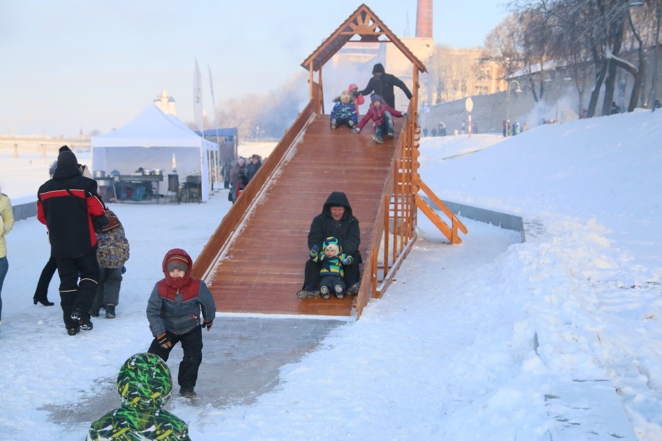 Десять дней продлятся новогодние праздники у россиян в 2022 году