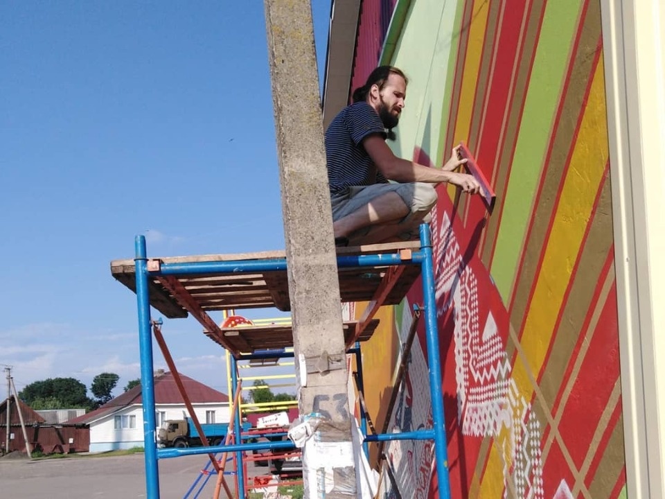 Псковский художник борется с наркотиками с помощью граффити